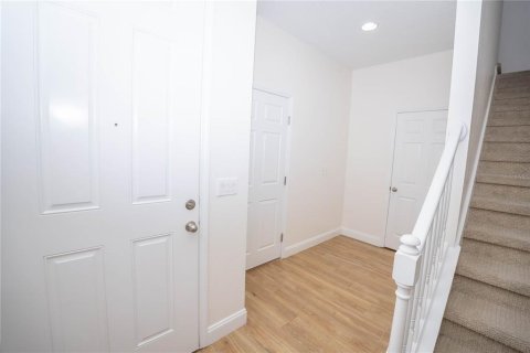 Townhouse in Orlando, Florida 3 bedrooms, 151.15 sq.m. № 1903925 - photo 4