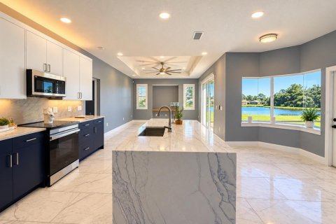 Villa ou maison à vendre à Bradenton, Floride: 3 chambres, 178.74 m2 № 2433142 - photo 5