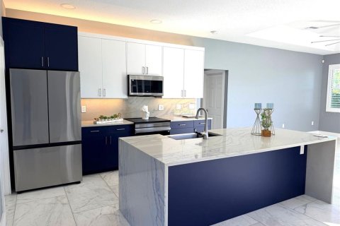 Villa ou maison à vendre à Bradenton, Floride: 3 chambres, 178.74 m2 № 2433142 - photo 6