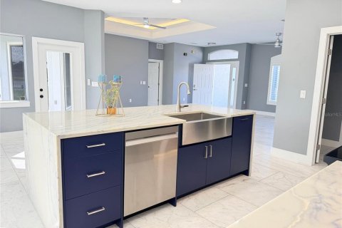 Villa ou maison à vendre à Bradenton, Floride: 3 chambres, 178.74 m2 № 2433142 - photo 7