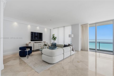 Condo in Bal Harbour, Florida, 2 bedrooms  № 2067576 - photo 7
