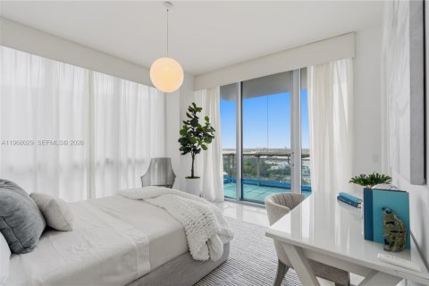Condo in Bal Harbour, Florida, 2 bedrooms  № 2067576 - photo 27