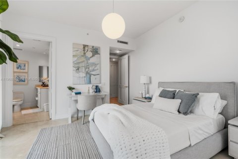 Condo in Bal Harbour, Florida, 2 bedrooms  № 2067576 - photo 30