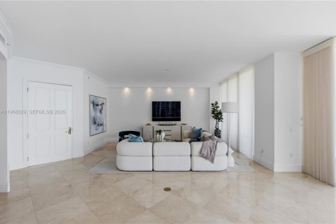 Condo in Bal Harbour, Florida, 2 bedrooms  № 2067576 - photo 8