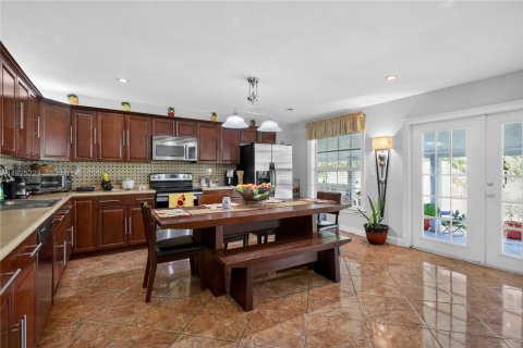 Villa ou maison à vendre à Miami, Floride: 5 chambres, 205.96 m2 № 1988042 - photo 20