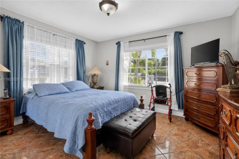 Villa ou maison à vendre à Miami, Floride: 5 chambres, 205.96 m2 № 1988042 - photo 30