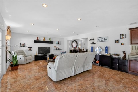 Villa ou maison à vendre à Miami, Floride: 5 chambres, 205.96 m2 № 1988042 - photo 26