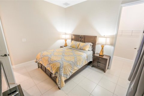 House in Apollo Beach, Florida 5 bedrooms, 337.98 sq.m. № 1908354 - photo 21