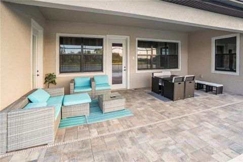 House in Apollo Beach, Florida 5 bedrooms, 337.98 sq.m. № 1908354 - photo 23