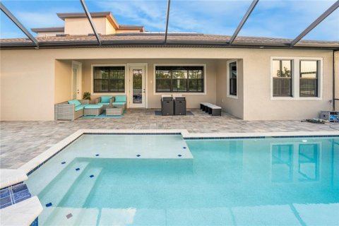 House in Apollo Beach, Florida 5 bedrooms, 337.98 sq.m. № 1908354 - photo 13
