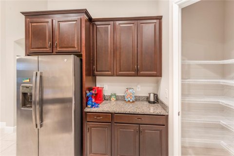 House in Apollo Beach, Florida 5 bedrooms, 337.98 sq.m. № 1908354 - photo 8