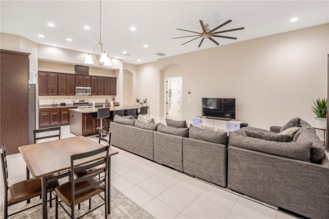 House in Apollo Beach, Florida 5 bedrooms, 337.98 sq.m. № 1908354 - photo 4