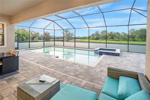 House in Apollo Beach, Florida 5 bedrooms, 337.98 sq.m. № 1908354 - photo 11