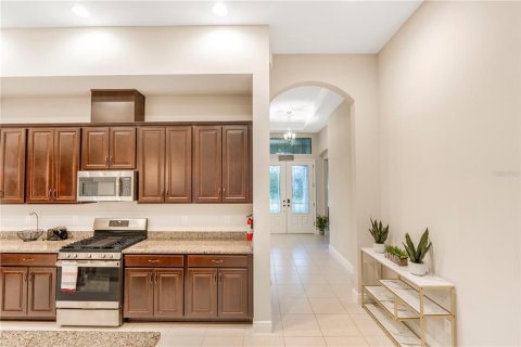 House in Apollo Beach, Florida 5 bedrooms, 337.98 sq.m. № 1908354 - photo 7