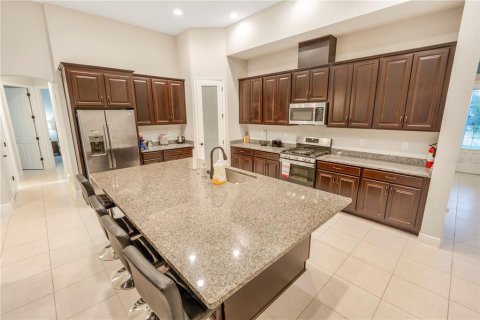 House in Apollo Beach, Florida 5 bedrooms, 337.98 sq.m. № 1908354 - photo 6
