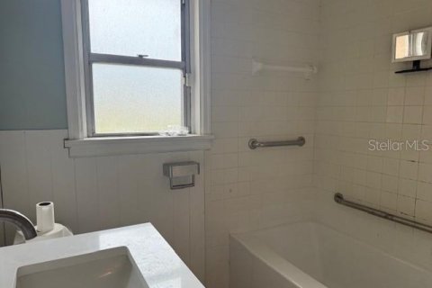 House in Winter Haven, Florida 2 bedrooms, 71.35 sq.m. № 1911700 - photo 5