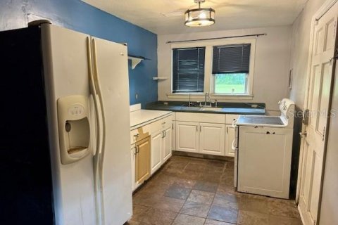 House in Winter Haven, Florida 2 bedrooms, 71.35 sq.m. № 1911700 - photo 6