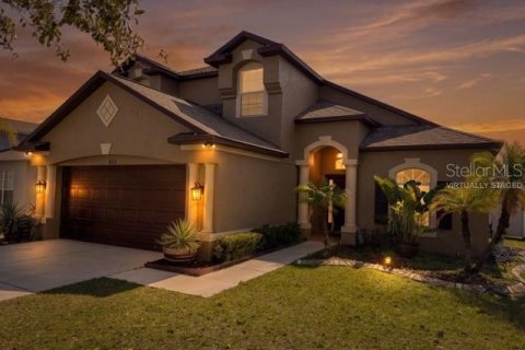Villa ou maison à louer à Gibsonton, Floride: 3 chambres, 166.48 m2 № 2106559 - photo 2