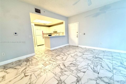 Condo in Fort Lauderdale, Florida, 1 bedroom № 1928256 - photo 7