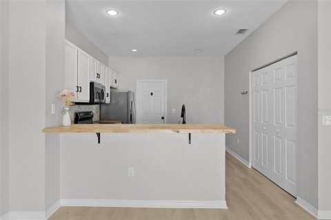 Villa ou maison à louer à Oxford, Floride: 4 chambres, 177.63 m2 № 2427124 - photo 21