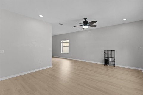 Villa ou maison à louer à Oxford, Floride: 4 chambres, 177.63 m2 № 2427124 - photo 16