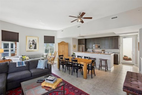Touwnhouse à vendre à Tampa, Floride: 2 chambres, 162.58 m2 № 1339440 - photo 11