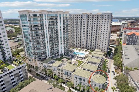 Touwnhouse à vendre à Tampa, Floride: 2 chambres, 162.58 m2 № 1339440 - photo 2