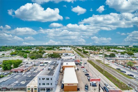 Copropriété à louer à Hollywood, Floride: 2 chambres, 110.46 m2 № 1939946 - photo 8