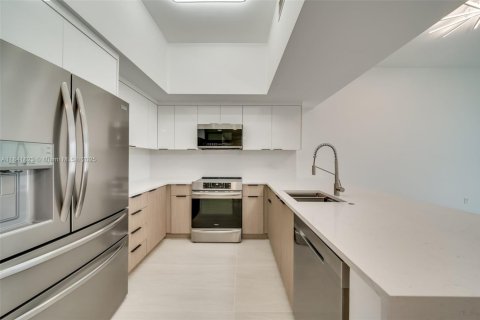 Copropriété à louer à Hollywood, Floride: 2 chambres, 110.46 m2 № 1939946 - photo 3