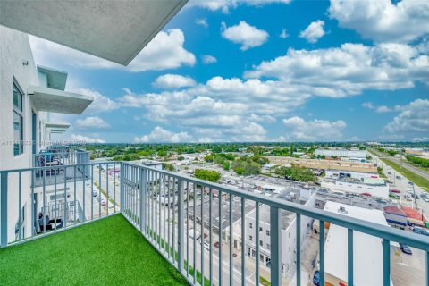 Copropriété à louer à Hollywood, Floride: 2 chambres, 110.46 m2 № 1939946 - photo 11