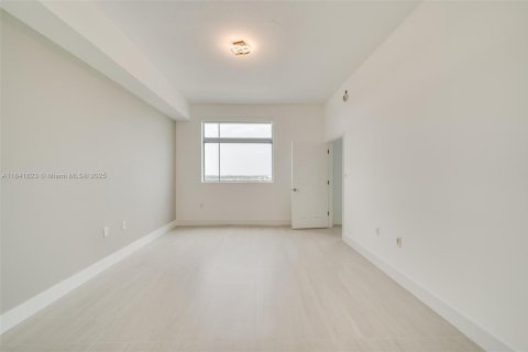 Copropriété à louer à Hollywood, Floride: 2 chambres, 110.46 m2 № 1939946 - photo 20