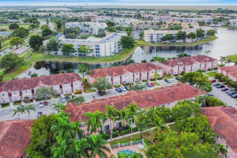 Touwnhouse à vendre à Tamarac, Floride: 3 chambres, 123.75 m2 № 2077084 - photo 30