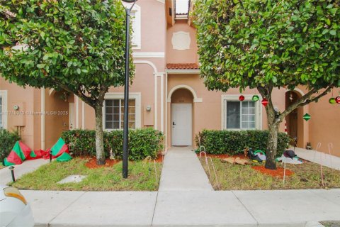 Touwnhouse à Tamarac, Floride 3 chambres, 123.75 m2 № 2077084
