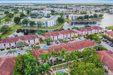 Touwnhouse à vendre à Tamarac, Floride: 3 chambres, 123.75 m2 № 2077084 - photo 16