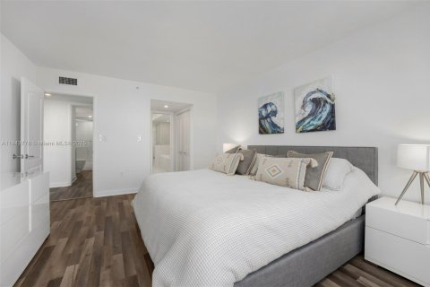 Снять в аренду кондоминиум в Майами-Бич, Флорида 2 спальни, 113.34м2, № 1838665 - фото 21