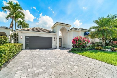 House in Boca Raton, Florida 4 bedrooms, 316.8 sq.m. № 2158570