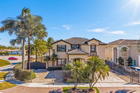 Купить виллу или дом в Хайалиа, Флорида 11 комнат, 260.41м2, № 2023839 - фото 2