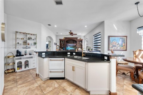 Купить виллу или дом в Хайалиа, Флорида 11 комнат, 260.41м2, № 2023839 - фото 14