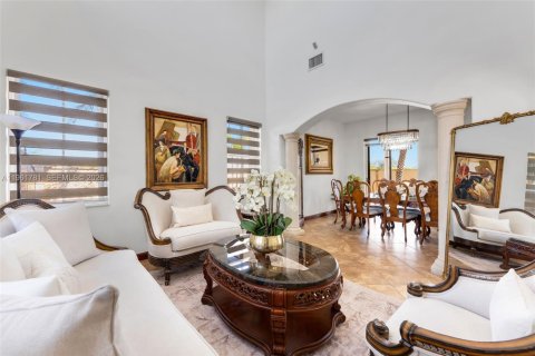 Купить виллу или дом в Хайалиа, Флорида 11 комнат, 260.41м2, № 2023839 - фото 9