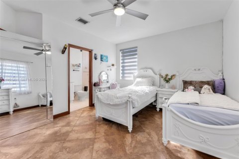 Купить виллу или дом в Хайалиа, Флорида 11 комнат, 260.41м2, № 2023839 - фото 21