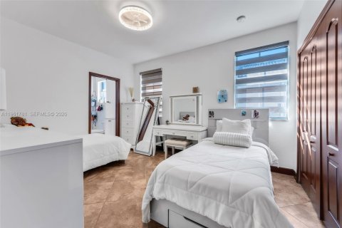 Купить виллу или дом в Хайалиа, Флорида 11 комнат, 260.41м2, № 2023839 - фото 24