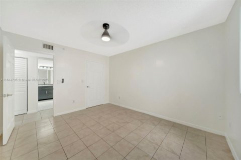 Condo in Davie, Florida, 3 bedrooms  № 1841335 - photo 28