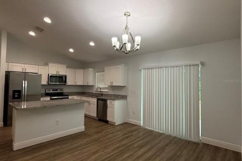 Villa ou maison à louer à Citrus Springs, Floride: 3 chambres, 135.54 m2 № 2239656 - photo 3