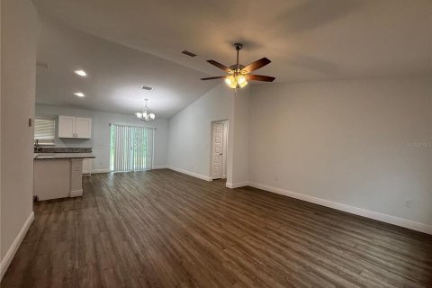 Villa ou maison à louer à Citrus Springs, Floride: 3 chambres, 135.54 m2 № 2239656 - photo 2