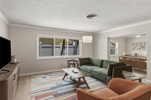 Villa ou maison à vendre à Saint Petersburg, Floride: 4 chambres, 239.32 m2 № 2120728 - photo 11