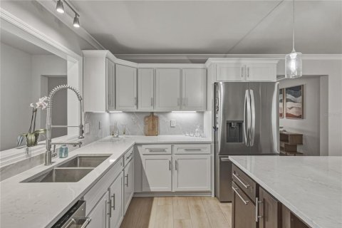 Villa ou maison à vendre à Saint Petersburg, Floride: 4 chambres, 239.32 m2 № 2120728 - photo 28