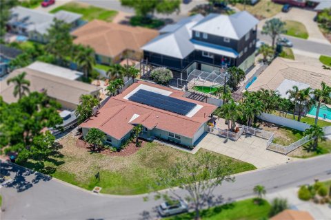 Villa ou maison à vendre à Saint Petersburg, Floride: 4 chambres, 239.32 m2 № 2120728 - photo 4