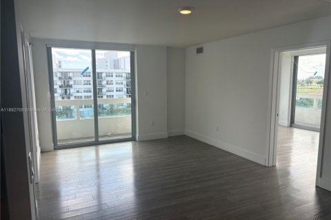 Copropriété à louer à Bay Harbor Islands, Floride: 2 chambres, 111.02 m2 № 1946414 - photo 5
