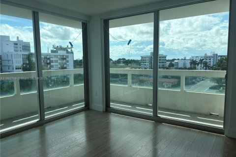 Copropriété à louer à Bay Harbor Islands, Floride: 2 chambres, 111.02 m2 № 1946414 - photo 9