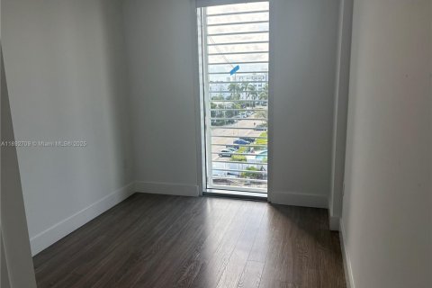 Copropriété à louer à Bay Harbor Islands, Floride: 2 chambres, 111.02 m2 № 1946414 - photo 8